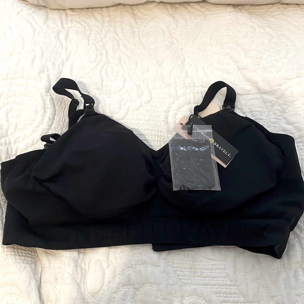 Kindred Bravely Sublime Hands-Free Pumping & Nursing Bra 2.0. Size M-Busty. NWT